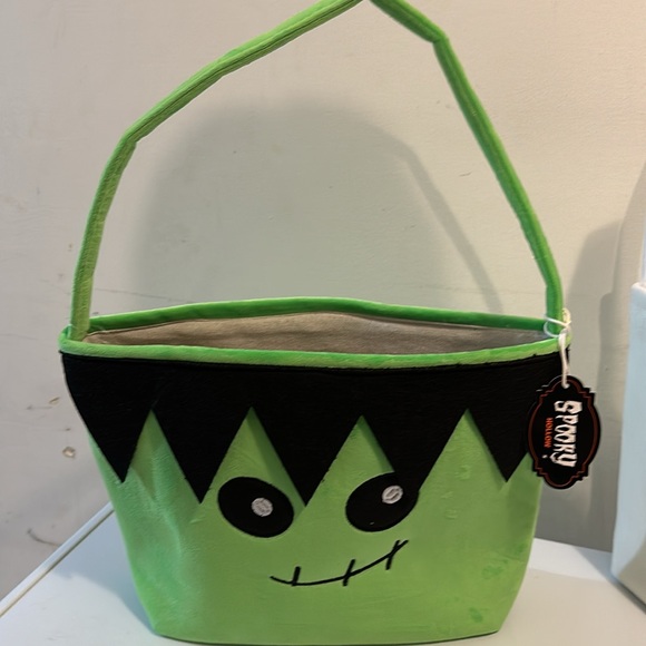 Halloween totes - Picture 3 of 9